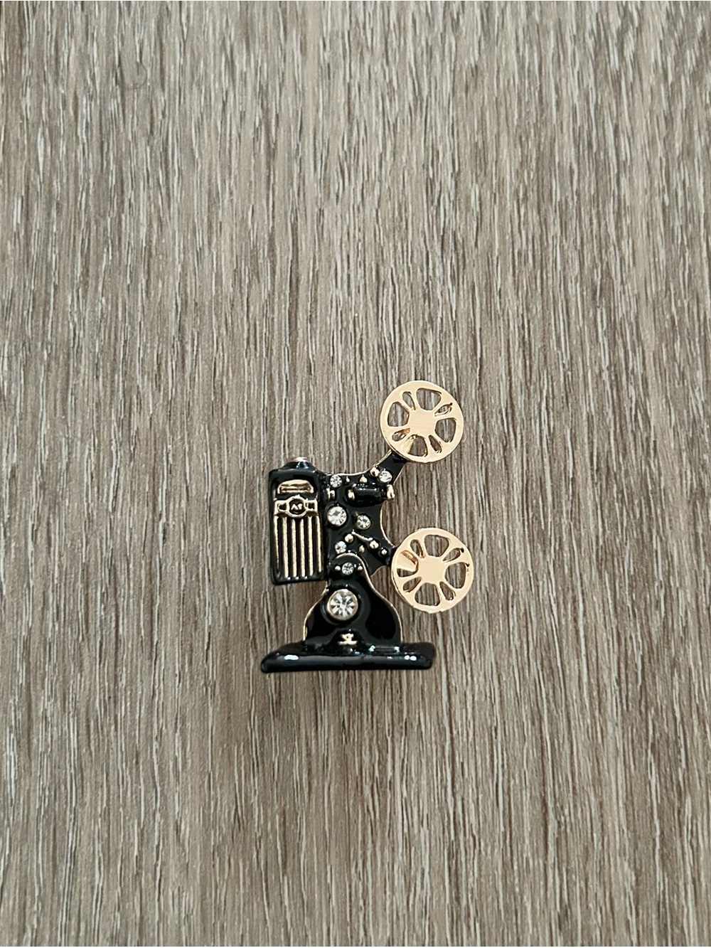 Vintage Style Film Projector Brooch — Black and Gold